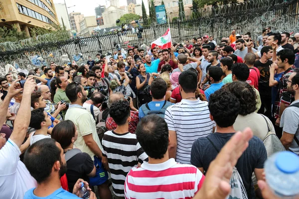 Ливан Гарбажный Кризис Йоустинк Протест — стоковое фото
