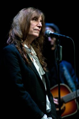 FRANCE, Paris: Amerikalı sanatçı Patti Smith ilk albümünü 1975 yılında Paris 'te La Cit de la Musique' de yayımladı..