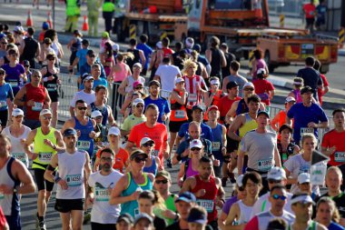 Maratonda koşan insanlar, Sydney 2025