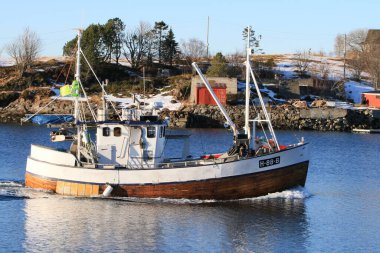 Huge ship in the sea