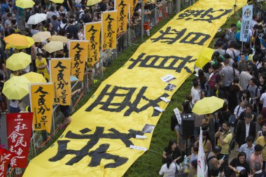 Hong Kong, Deniz Kuvvetleri: Demokrasi yanlısı eylemciler 28 Eylül 2015 'te Hong Kong' da Deniz Kuvvetleri 'nin sokaklarında toplandı.