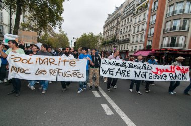 FRANCE PARIS - Mülteci mitingindeki insanlar