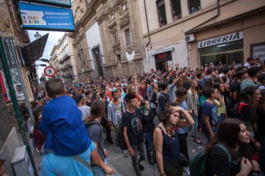 İTALYA - PROTESTİSTİSTİYON- YENİ OKULU REform