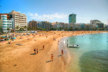 Gran Canaria plajındaki insanlar