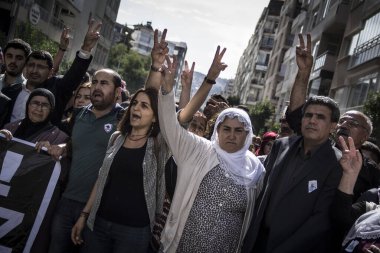 Ankara patlaması sonrasında düzenlenen cenaze töreninin editoryal görüntüsü, İzmir, Türkiye