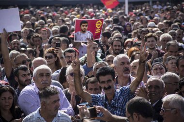 Ankara patlaması sonrasında düzenlenen cenaze töreninin editoryal görüntüsü, İzmir, Türkiye