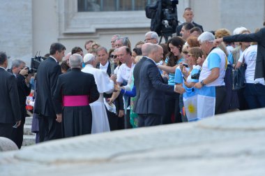 İTALYA - VATİKAN - POPE FRANCIS SANDALS EDİYOR