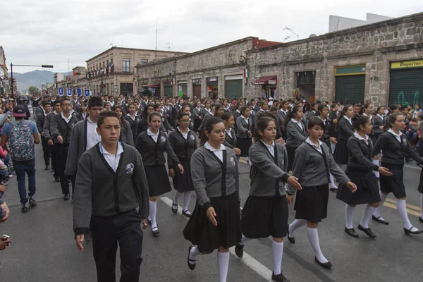 Mexico Morelia Crowd Participate Celebratory Parade Sept 2015 — Fotografia de Stock