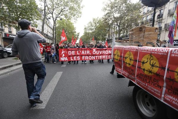 Париж Франция Демонстрация Протестующих Против Беженцев — стоковое фото