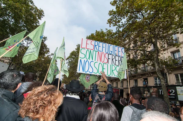 Francia Parigi Persone Raduno Dei Rifugiati — Foto Stock