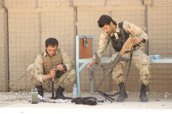 Afghanistan Kunduz Afghan Security Forces Prepare Gear Weapons Operation Kunduz — Stock Photo, Image