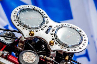 Klasik hız göstergesi kapat