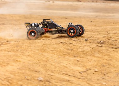 hobi radyo kontrollü araba yarışı 