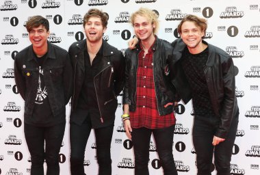 LONDRA - BBC RADIO 1 YENİ ÖNCE - RED CARPET HASTANESİ