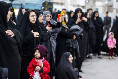 Yran Mashhad İslam 'ın yasını tutuyor 