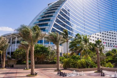 Jumeirah Plaj Oteli ve Palmiyeler 