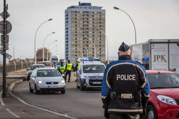 Frankrijk Straatsburg Politie Inspecteert Auto Voertuigen Die Europabrug Passeren Aan — Stockfoto