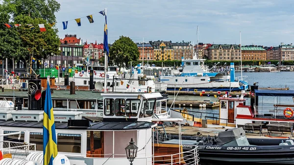 Barcos Atracados Ilhéu Skeppsholmen — Fotografia de Stock
