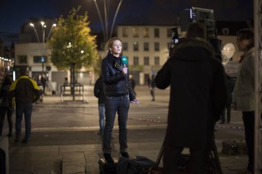 Fransa - Saint-Denis Baskını - Paris Saldırısı - Kalabalık