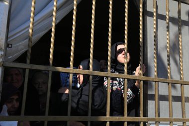 Batı BANK, Anata: 22 yaşındaki Filistinli Mahmud Sa 'ed Illean' in cenazesi, 20 Kasım 2015 'te ailesinin Anata, Batı Şeria' daki evinde kaldırıldı..