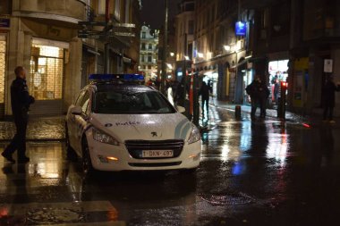 Sokaktaki polis memuru.