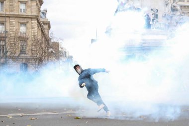 FRANCE PARIS - İklim Isınan COP21 gösterisi sırasında ayaklanmalar