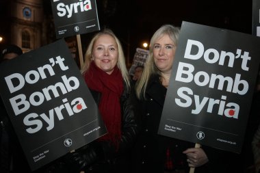 LONDRA - SAVAŞ PROTESİ SURİYA OYUNU