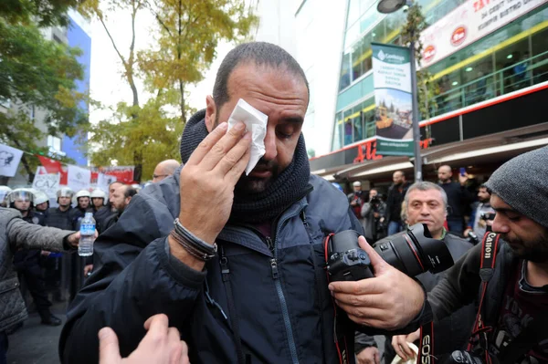 TÜRKEY, Ankara: Ankara 'da göstericilerle Türk makamları arasında 27 Kasım 2015' te çıkan çatışmalar 