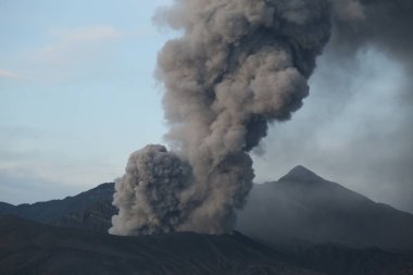 INDONESIA, Pasuruan: INDONESIA, Pasuruan: Mount Bromo continues to spew ashes over Pasuruan, on Java island, in Indonesia, on December 12, 2015. 