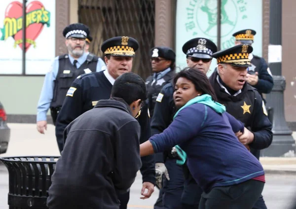 Usa Chicago Ludzie Demonstrują Przed Siedzibą Policji Chicago Grudnia 2015 — Zdjęcie stockowe