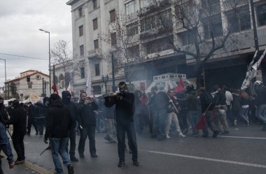 GREECE, Atina: Göstericiler 4 Şubat 2016 'da büyük çaplı bir protesto sırasında Atina sokaklarında toplandılar