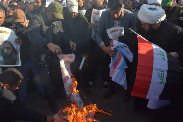 Iraq Bagdad Manifestantes Reunieron Con Pancartas Coros Bagdad Enero 2016 —  Fotos de Stock