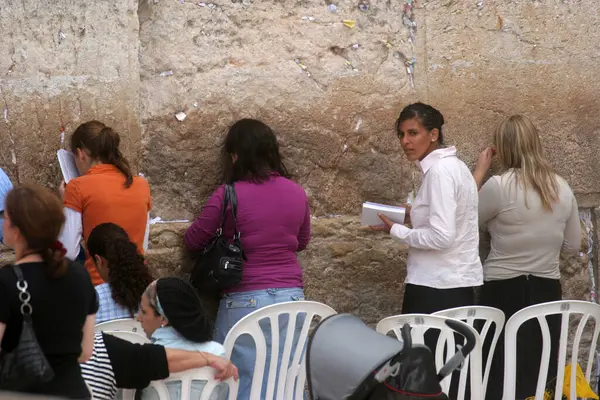 Jewish Woman Pray Western Wall Jerusalem — Stock Photo, Image