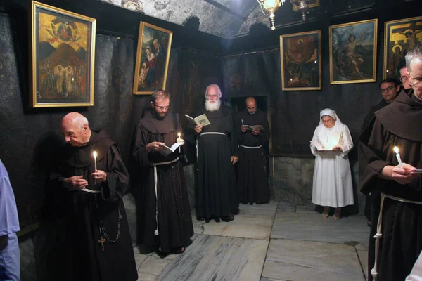 Procession Église Sainte Catherine Aller Grotte Dans Basilique Naissance Jésus — Photo