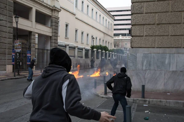 Görögország Athén Tüntetők Gyülekeznek Athéni Utcákon Egy Tömeges Tüntetés Során — Stock Fotó