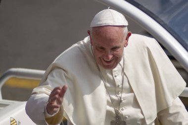 MEXICO, Mexico City: Papa Francis 13 Şubat 2016 'da Mexico City' de düzenlenen geçit töreninde hayranlarını karşıladı.