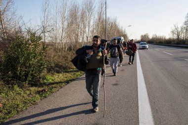GREECE, Idomeni: Yunanistan 'ın kuzeyindeki Yunanistan-Makedonya sınırındaki İdomeni göçmen kampı, 26 Şubat 2016' da, kamp tam kapasitesine ulaştı ve daha fazla insanın sınıra gelip gözaltına alınması için daha fazla yer hazırlandı