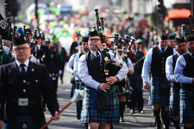 Saint Patrick Günü Geçidi, Londra, İngiltere      