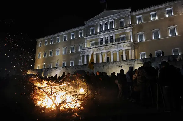 Grekland Aten Arga Grekiska Bönder Paraderar Sina Traktorer Och Hämtningar — Stockfoto