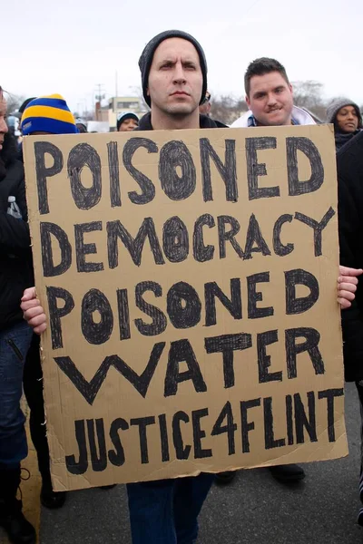 Usa Flint Obyvatelé Flintu Michiganský Pochod Městské Čistírně Vody Skandování — Stock fotografie