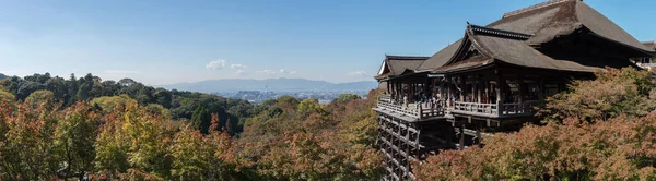 Kyoto 'daki antik tapınak, gündüz görüşü 