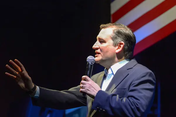 ABD, Carson City: Cumhuriyetçi başkan adayı Sen. Ted Cruz (R-TX) 23 Şubat 2016 'da Nevada GOP kurulunun kurulduğu gün, Carson City, Nevada' daki Brewery Arts Center 'da konuşma yaptı..