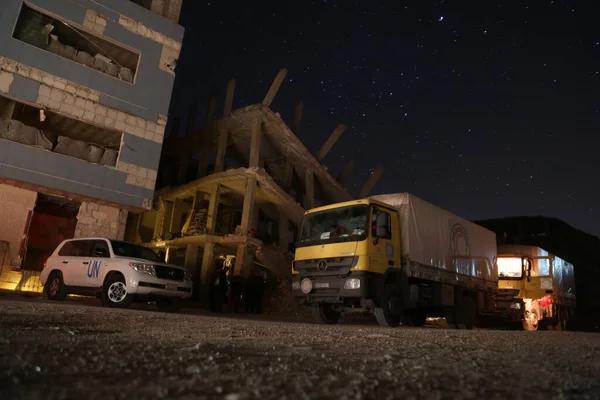 Syrie Saqba Camion Qui Fait Partie Convoi Tant Attendu Des — Photo