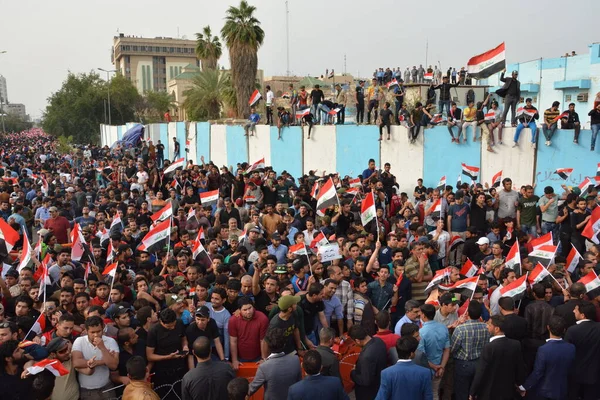 Iraq Bagdad Dziesiątki Tysięcy Maszerowało Bagdadzie Marca 2016 Wspierając Irackiego — Zdjęcie stockowe