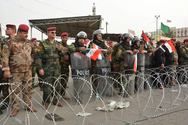 Iraq Bagdad Dziesiątki Tysięcy Maszerowało Bagdadzie Marca 2016 Wspierając Irackiego — Zdjęcie stockowe