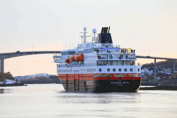 Ураганный Корабль Richard Пришвартованный Норвежском Тронхейме — стоковое фото