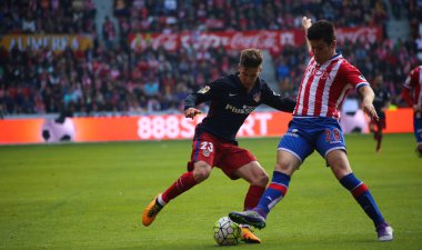 İspanya, Gijon: 19 Mart 2016 tarihinde İspanya 'nın başkenti Gijon' da düzenlenen Liga BBBVA Sporting de Gijon ve Atletico de Madrid arasındaki futbol maçının 30. günü..     