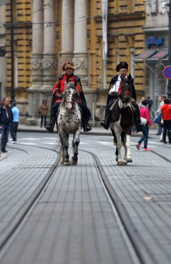 Zagreb 'deki Cravat Alayının Onur Muhafızları turistik ilgi odağı