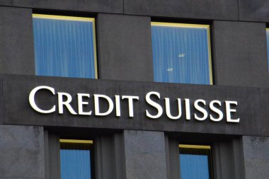 SWitzERLAND, Cenevre: 26 Ocak 2016 'da çekilen bir fotoğraf İsviçre' nin Cenevre kentinde Credit Suisse bankasının imzasını gösteriyor. Vergi cennetlerinde açığa çıkan Panama belgelerinin açığa çıkması bankalar arasında karışıklığa yol açtı..