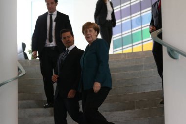  ALMANY-BERLİN-NIETO MERKEL MERKELİ 
